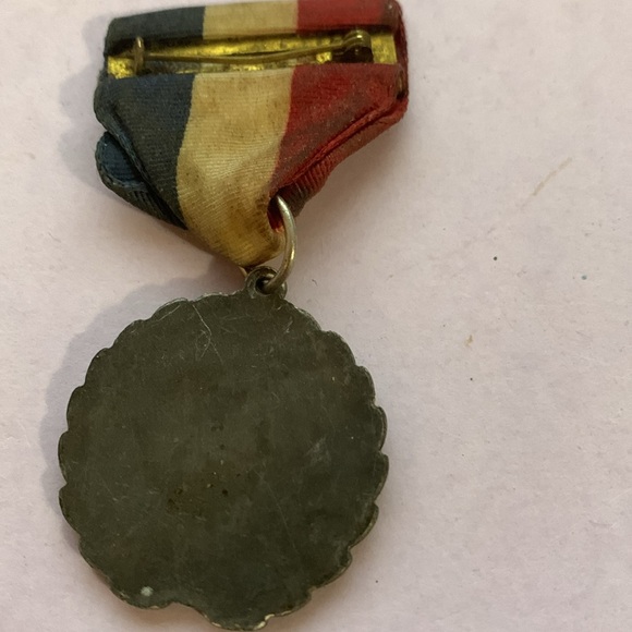 Vintage Majorette Award Marching Band School Medallion NEEDS GOOD CLEANING* - Picture 3 of 3